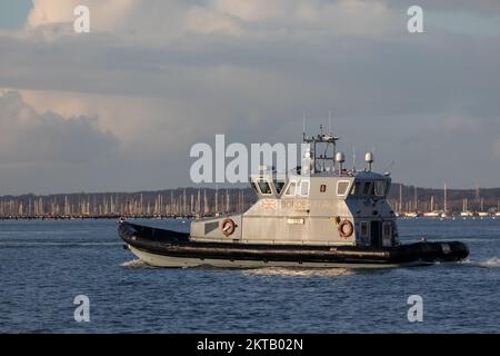 Grenzschutzschiff HMC Eagle im Hafen von Porstmouth. Sie ist eines von 8 Patrouillenschiffen, die von der Border Force betrieben werden. Ursprünglich für BP entwickelt. Stockfoto