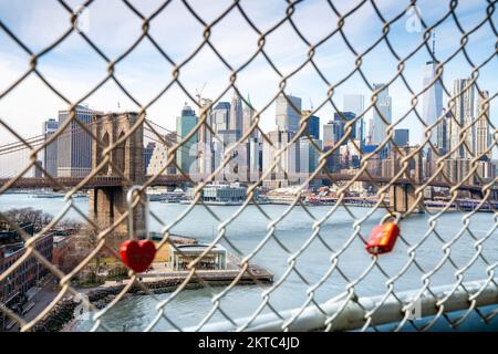 Brooklyn Bridge und Manhatten Skyline mit Freedom Tower, Brooklyn, New York City, New York, USA Stockfoto