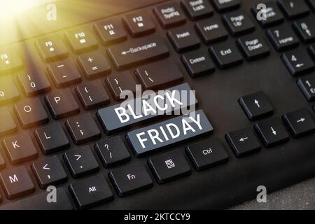 Schild mit dem „Black Friday, Business“-Überblick am Tag nach dem US-Feiertag der Thanksgiving-Shopping-Saison Stockfoto