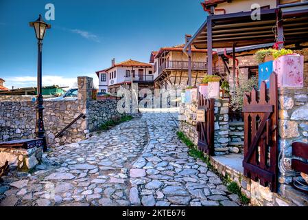 Das alte historische Dorf Palaios Panteleimonas in der Nähe von Platamonas, Pieria, Griechenland Stockfoto