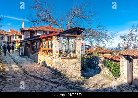 Das alte historische Dorf Palaios Panteleimonas in der Nähe von Platamonas, Pieria, Griechenland Stockfoto