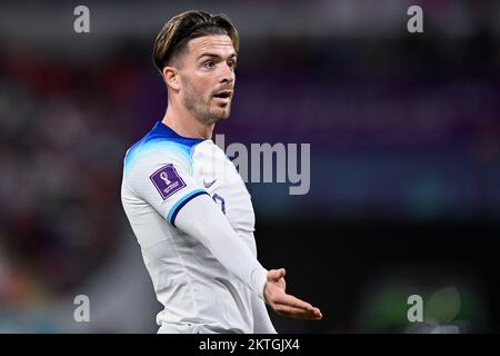 DOHA, KATAR - NOVEMBER 29: Jack Grealish of England reagiert während des Spiels der Gruppe B - FIFA-Weltmeisterschaft Katar 2022 zwischen Wales und England am 29. November 2022 im Ahmad bin Ali Stadium in Doha, Katar (Foto: Pablo Morano/BSR Agency) Stockfoto