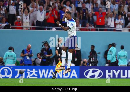 Al Rajjan, Katar. 29.. November 2022. Fußball, Weltmeisterschaft 2022 in Katar, Wales - England, Vorrunde, Gruppe B, Spieltag 3, Im Ahmad bin Ali Stadium feiert der englische Marcus Rashford sein zweites Tor, das er zwischen 0 und 3 erzielte. Kredit: Tom Weller/dpa/Alamy Live News Stockfoto