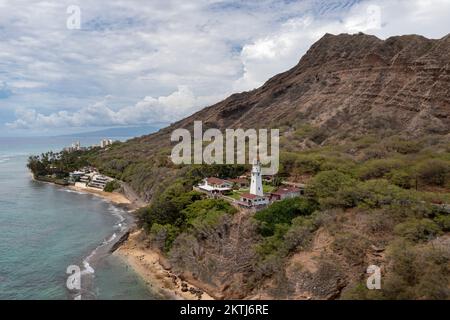 Der historische Diamond Head Lighthouse in Honolulu, Hawaii, USA, aus der Vogelperspektive Stockfoto