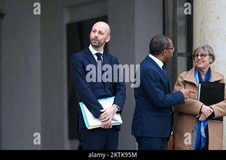 Paris, Frankreich, 29/11/2022, französischer Minister für die Transformation des öffentlichen Sektors und des öffentlichen Dienstes Stanislas Guerini nach der wöchentlichen Kabinettssitzung im Elysee-Palast in Paris, Frankreich, am 29. November 2022. Foto: Victor Joly/ABACAPRESS.COM Stockfoto