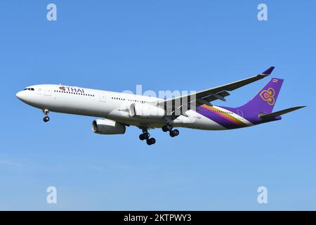 Präfektur Chiba, Japan - 18. Mai 2019: Thai Airways Airbus A330-300 (HS-TBF) Passagierflugzeug. Stockfoto