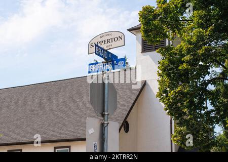 Sapperton-Schild bei Griffiths and Braid in New Westminster, British Columbia, Kanada Stockfoto