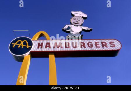 Vintage-Zeichen des Maskottchen Speedee beim Original McDonalds in Downey, CA Stockfoto