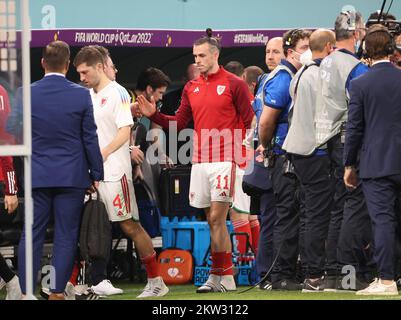 AR-Rayyan, Katar - 29/11/2022, Gareth Bale of Wales nach der FIFA-Weltmeisterschaft 2022, Fußballspiel der Gruppe B zwischen Wales und England am 29. November 2022 im Ahmad bin Ali Stadium in Ar-Rayyan, Katar - Photo Jean Catuffe / DPPI Stockfoto