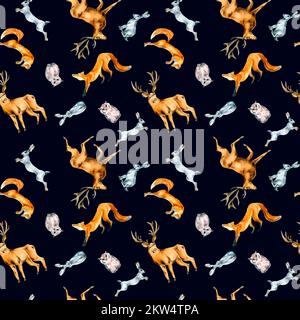 Wildtiere, Hasen, Fuchs, Eule, Hirsch Aquarell nahtlose Muster auf dunkel isoliert. Winter Walddruck, handgezeichnet von Wald. Design für Textil, Winter Stockfoto