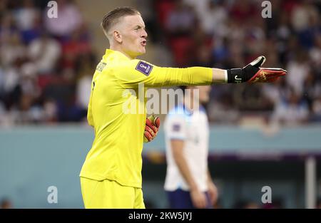 Englischer Torwart Jordan Pickford während der FIFA-Weltmeisterschaft 2022, Fußballspiel der Gruppe B zwischen Wales und England am 29. November 2022 im Ahmad bin Ali Stadium in Ar-Rayyan, Katar - Foto: Jean Catuffe/DPPI/LiveMedia Stockfoto