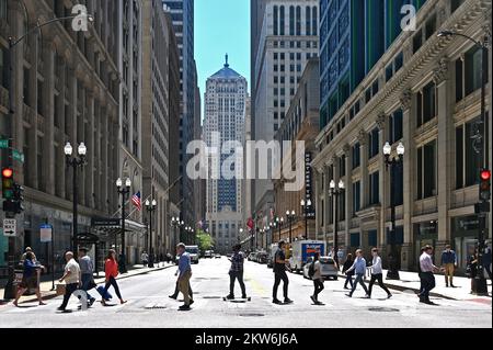 La Salle Street und Chicago Board of Trade Building, Chicago, Illinois, Vereinigte Staaten von Amerika Stockfoto