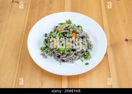 Arroz congrí ist ein leckeres, typisch kubanisches Reisrezept, obwohl seine Beliebtheit Grenzen überschreitet und sich zu einem typischen Gericht in anderen zentralamerikanischen Cou entwickelt hat Stockfoto