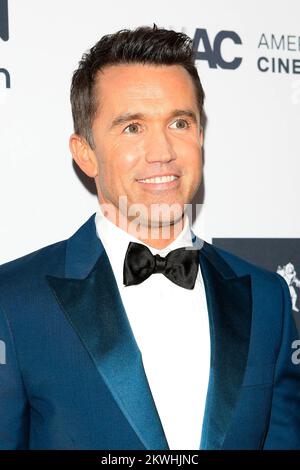 17. November 2022, Beverly Hills, CA, USA: LOS ANGELES - NOV. 17: Rob McElhenney bei den jährlichen American Cinematheque Awards 36. im Beverly Hilton Hotel am 17. November 2022 in Beverly Hills, CA (Kreditbild: © Kay Blake/ZUMA Press Wire) Stockfoto