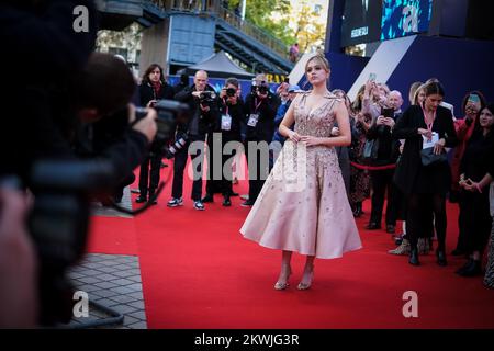 Aimee Lou Wood fotografierte während der Headline Gala UK Premiere of LIVING als Teil des London Film Festival, das am Sonntag, den 9. Oktober 2022 in der Royal Festival Hall in London stattfindet . Bild von Julie Edwards. Stockfoto