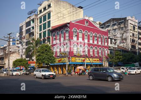 Street View und SAT Guesthouse in Downtown Yangon Myanmar Stockfoto