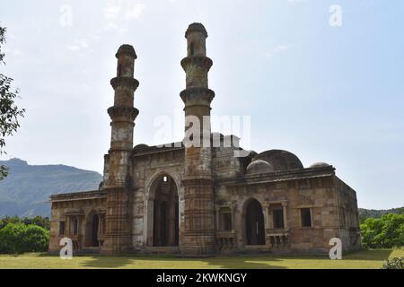 Kevda Masjid, erbaut in Stein und Schnitzereien Details der Architektur, ein islamisches Denkmal wurde von Sultan Mahmud Begada aus dem 15.. Bis 16.. Jahrhundert erbaut. UNESCO-WELTKULTURERBE Stockfoto