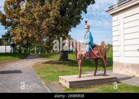 Reiterstatue im Carriage Museum oder Coach Museum im ehemaligen Stall- und Kutschhaus der Festetics Palace ist ein Barockpalast in t Stockfoto