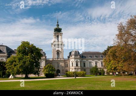 Das Festetics Palace ist ein barocker Palast in der Stadt Keszthely, Zala, Ungarn. Das Gebäude beherbergt jetzt das Helikon Palace Museum. Keszthely Stockfoto