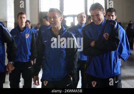 Mitglieder der kroatischen Nationalmannschaft besuchten die Hagia Sophia, die berühmte Moschee im Stadtzentrum, die heute ein Museum ist. Nikica Jelavic, Ivica Olic (links). Stockfoto