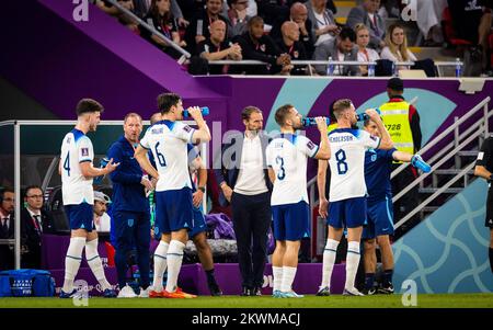 Doha, Katar. 29.. November 2022. Declan Rice (England), Harry Maguire (England), Luke Shaw (England), Jordan Henderson (England) Wales - England World Stockfoto