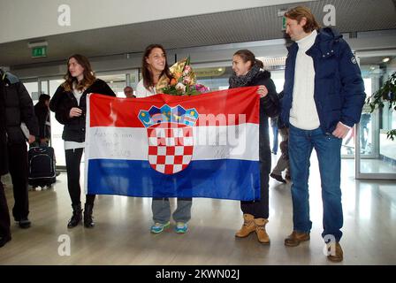27.01.2013., Kroatien, Flughafen Zagreb, Zagreb - Ankunft des kroatischen Tennisspielers Anne Konjuh, der den Junior Australian Open Photo gewann: Luka Stanzl/PIXSELL Stockfoto
