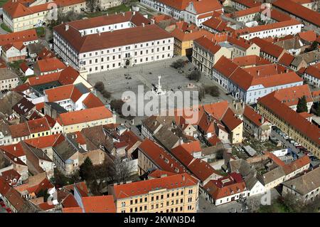 FOTO EINREICHEN - Kroatien als 28.. EU-Mitgliedstaat Osijek ist eine Stadt mit den grünsten Gebieten in Kroatien und die größte Stadt in der Region Slawonien. Foto: Davor Javorovic/PIXSELL Stockfoto