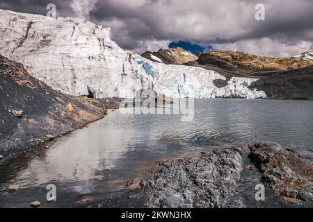 Pastoruri-Gletscher in Cordillera Blanca, schneebedeckte Anden, Ancash, Peru Stockfoto