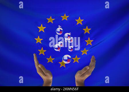 25.06.2013., Zagreb, Kroatien - am 1. Juli 2013 wird Kroatien der 28.. Mitgliedstaat der Europäischen Union. Darstellung der Flaggen Kroatiens und der EU. Foto: Danijel Berkovic/PIXSELL Stockfoto