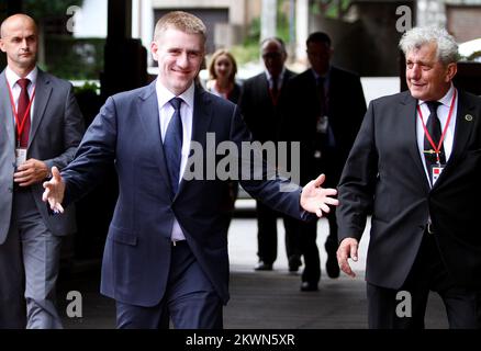 Igor Luksic, Premierminister von Montenegro im Restaurant Okrugljak. Stockfoto