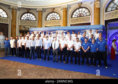 08.02.2013., Zagreb - in der Emerald Hall des Hotels Esplanade fand eine Pressekonferenz statt, in der das KHL Centar ein neues Team präsentiert und ein Sponsoring-Geschäft zwischen Podravka und KHL Medvescak bekannt gegeben wurde. Foto: Davor Puklavec/PIXSELL Stockfoto