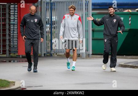 Nikica Jelavic, Igor Jukic während des Trainings der kroatischen Nationalmannschaft in Hitrec Kacijan. Stockfoto