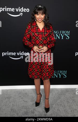 Los Angeles, Ca. 29.. November 2022. Xochitl Gomez bei DER LA Premiere von etwas aus Tiffany's auf der AMC Century City 15 in Los Angeles, Kalifornien, am 29. November 2022. Kredit: Faye Sadou/Media Punch/Alamy Live News Stockfoto