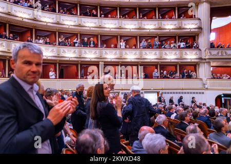 Innenansicht der Wiener Staatsoper. Wiener Staatsoper produziert 50-70 Opern und Ballette in etwa 300 Auftritten pro Jahr. Wien, Österreich, Europa. Stockfoto