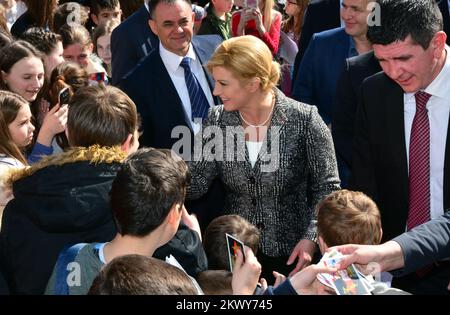 03.03.2017., Kroatien, Kutjevo - Treffen des Präsidenten der Republik Kroatien Kolinda Grabar-Kitarovic mit Bürgern und Führern der Stadt Kutjevo, Und der Besuch des Präsidenten und der Leiter diplomatischer Missionen und internationaler Organisationen, die in der Republik Kroatien akkreditiert sind, bei der Weinkellerei Kutjevo Inc. Im Rahmen des Projekts Feel Croatia. Foto: Ivica Galovic/PIXSELL Stockfoto