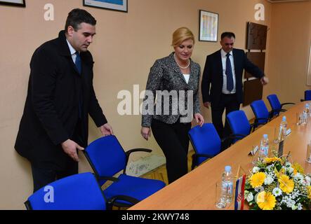 03.03.2017., Kroatien, Kutjevo - Treffen des Präsidenten der Republik Kroatien Kolinda Grabar-Kitarovic mit Bürgern und Führern der Stadt Kutjevo, Und der Besuch des Präsidenten und der Leiter diplomatischer Missionen und internationaler Organisationen, die in der Republik Kroatien akkreditiert sind, bei der Weinkellerei Kutjevo Inc. Im Rahmen des Projekts Feel Croatia. Foto: Ivica Galovic/PIXSELL Stockfoto