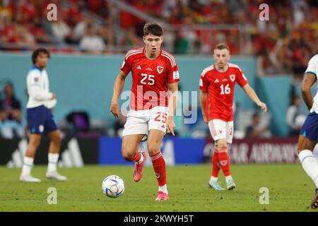 Al-Rayyan, Katar. 29.. November 2022. Rubin Colwill (WAL) Fußball : FIFA Weltmeisterschaft 2022 Gruppe B Spiel zwischen Wales 0-3 England im Ahmad bin Ali Stadion in Al Rayyan, Katar . Kredit: Mutsu Kawamori/AFLO/Alamy Live News Stockfoto