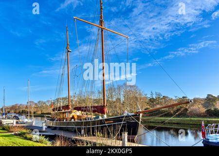 Caledonian Canal Dochgarroch Inverness Holzschiff der Kommandoren verlegte im Kanal Stockfoto