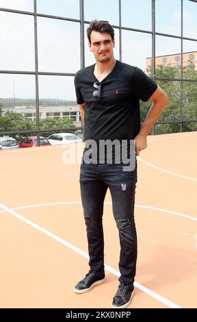 07.06.2017., Kroatien, Sibenik - Basketballspieler des NBA-Teams die Philadelphia 76ers Dario Saric gedenken dem 24.. Jahrestag des tragischen Todes von Drazen Petrovic. Foto: Dusko Jaramaz/PIXSELL Stockfoto