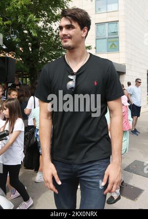 07.06.2017., Kroatien, Sibenik - Basketballspieler des NBA-Teams die Philadelphia 76ers Dario Saric gedenken dem 24.. Jahrestag des tragischen Todes von Drazen Petrovic. Foto: Dusko Jaramaz/PIXSELL Stockfoto