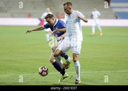 11.07.2017., Kroatien, Stadion HNK Rijeka, Rijeka - erstes Spiel der zweiten Qualifikationsrunde UEFA Champions League, HNK Rijeka - The New Saints F.C. Jon Routledge, Josip Misic. Foto: Nel Pavletic/PIXSELL Stockfoto