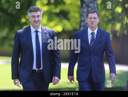 12.07.2017., Ljubljana, Slowenien - kroatischer Premierminister Andrej Plenkovic zu einem Arbeitsbesuch in der Republik Slowenien auf Einladung des slowenischen Premierministers Miro Cerar. Foto: Igor Soban/PIXSELL Stockfoto