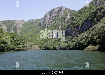 08.07.2017., Skoplje, Mazedonien – Matka ist ein Canyon westlich von Zentral-Skopje, Mazedonien. Matka erstreckt sich über etwa 5.000 Hektar und ist eines der beliebtesten Outdoor-Reiseziele in Mazedonien und beherbergt mehrere mittelalterliche Klöster. Foto: Luka Stanzl/PIXSELL Stockfoto