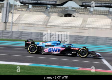 22. November 2022, Yas Marina Circuit, Abu Dhabi, Test fährt Formel 1 in Abu Dhabi 2022 , auf dem Bild Jack Doohan (AUS), Alpine F1 Team Stockfoto