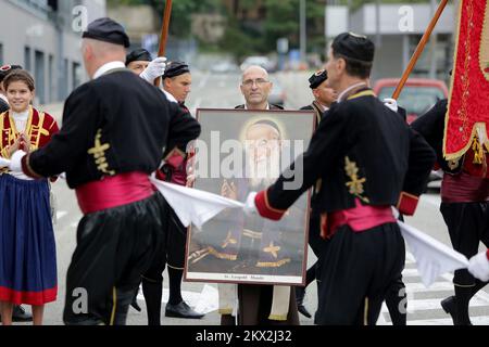 18.09.2017., Kroatien, Rijeka - der Sarkophag mit dem ungebrochenen Körper des heiligen Leopold Bogdan Mandic kam in Rijeka an und wurde in der Kapelle unserer Lieben Frau von Lourdes ausgestellt. Foto: Nel Pavletic/PIXSELL Stockfoto