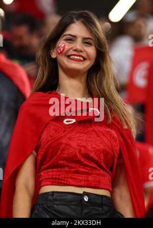 AR Rayyan, Katar, 30.. November 2022. Tunesischer Fan während des Spiels der FIFA-Weltmeisterschaft 2022 im Education City Stadium, Ar Rayyan. Der Bildausdruck sollte lauten: David Klein / Sportimage Credit: Sportimage/Alamy Live News Stockfoto