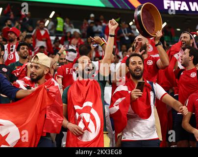 AR Rayyan, Katar, 30.. November 2022. Tunesische Fans während des Spiels der FIFA-Weltmeisterschaft 2022 im Education City Stadium, Ar Rayyan. Der Bildausdruck sollte lauten: David Klein / Sportimage Credit: Sportimage/Alamy Live News Stockfoto