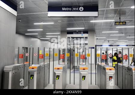 - Milano, la nuova Linea 4 della Metropolitana - Mailand, die neue Metrolinie 4 Stockfoto