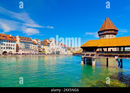 Berühmte Stadt Luzern am Vierwaldstättersee, Schweizer Alpen, Schweiz Stockfoto