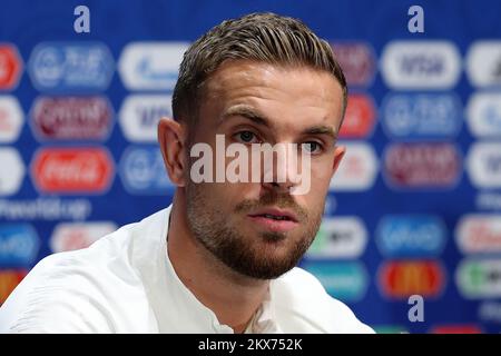 10.07.2018., Moskau, Russland - Jordan Henderson aus England spricht während der Pressekonferenz im Luzhniki-Stadion. Morgen trifft England Kroatien im Halbfinale der FIFA-Weltmeisterschaft 2018. Foto: Igor Kralj/PIXSELL Stockfoto